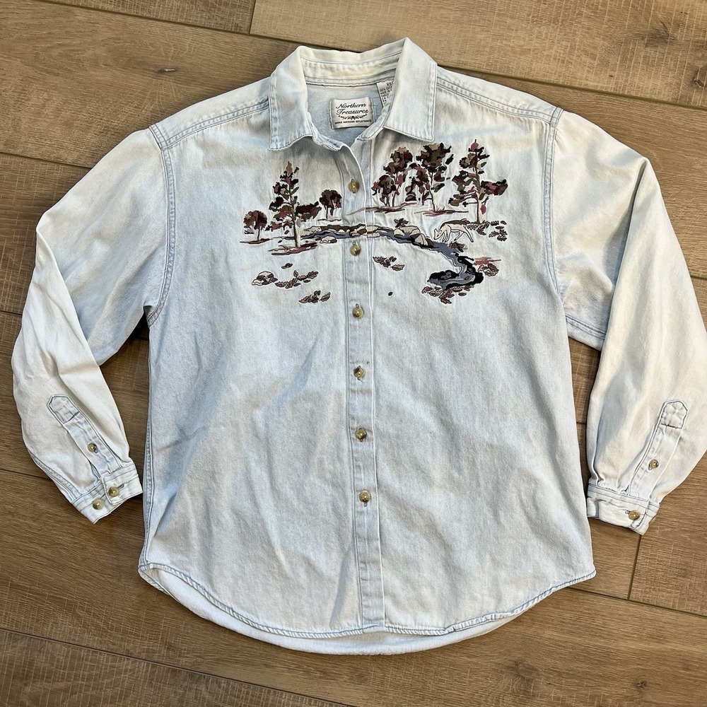 Vintage 90s Chambray Shirt XS Embroidered Deer Woods 100% Cotton Light Blue
